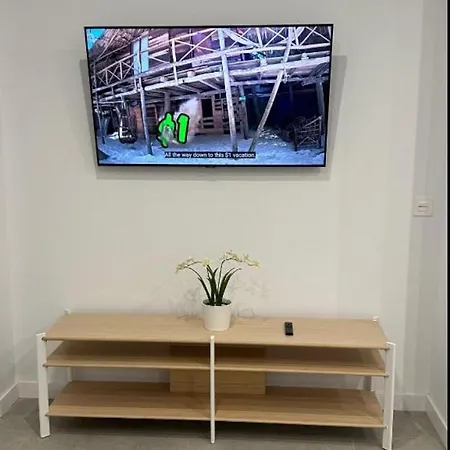 Appartement Hermoso Piso A 5 Minutos De La Estacion De Bus Y Tren Maria Zambrano *