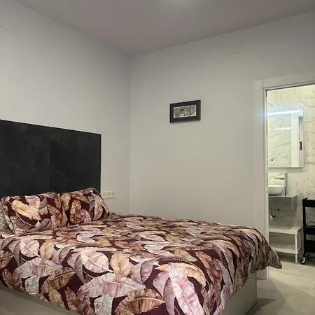 Apartment Hermoso Piso A 5 Minutos De La Estacion De Bus Y Tren Maria Zambrano *
