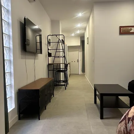 Hermoso Piso A 5 Minutos De La Estacion De Bus Y Tren Maria Zambrano Apartment Malaga
