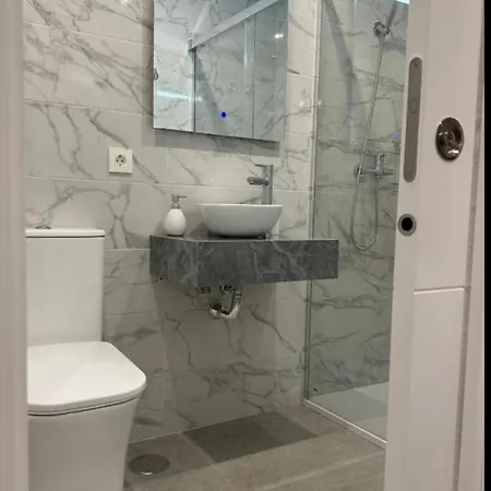 Apartment Hermoso Piso A 5 Minutos De La Estacion De Bus Y Tren Maria Zambrano *