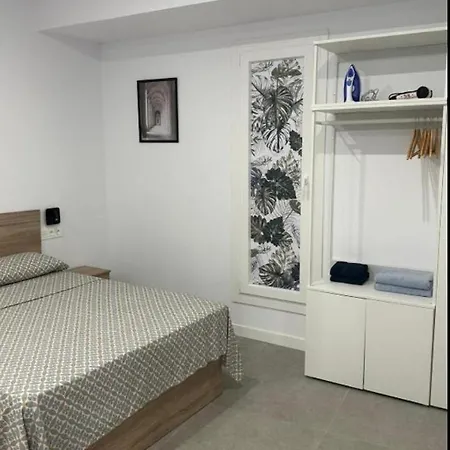 Hermoso Piso A 5 Minutos De La Estacion De Bus Y Tren Maria Zambrano Apartment *