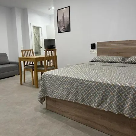 Apartment Hermoso Piso A 5 Minutos De La Estacion De Bus Y Tren Maria Zambrano
