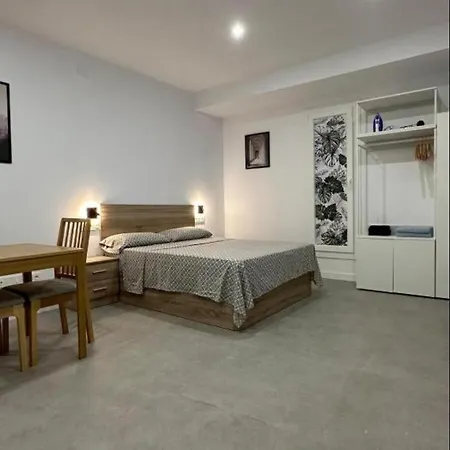Apartment Hermoso Piso A 5 Minutos De La Estacion De Bus Y Tren Maria Zambrano Malaga